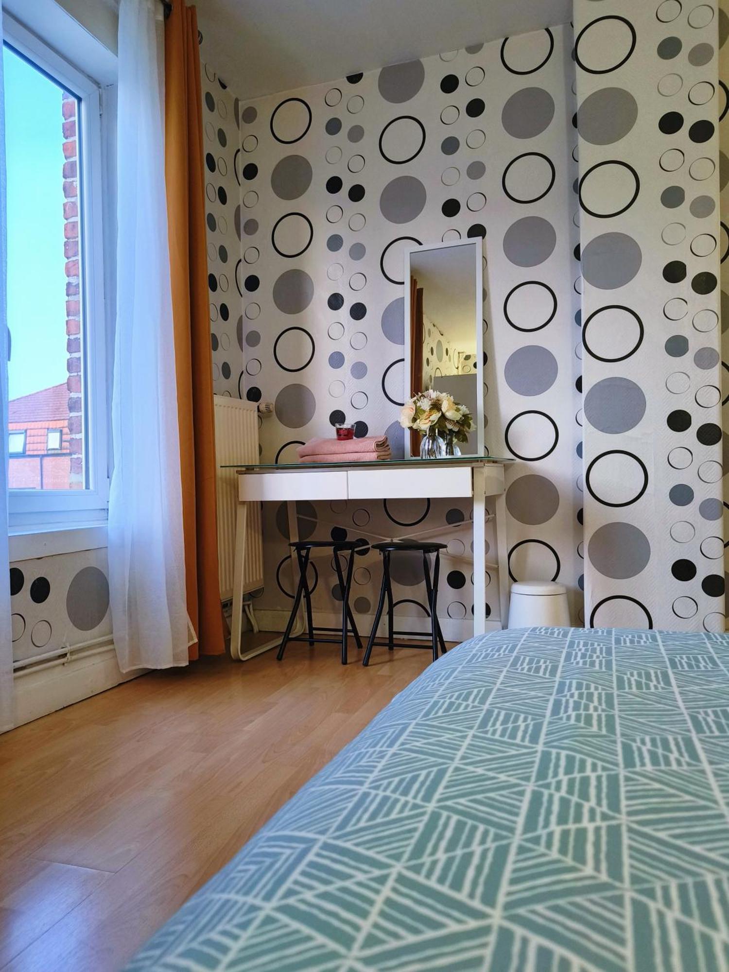 Homestay Tourcoing Bagian luar foto